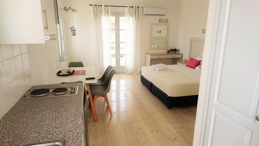 Crown Apartments Kalyves Buitenkant foto